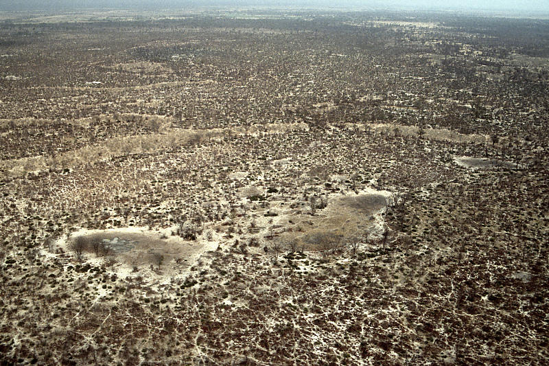 Flug über das Okavango-Delta