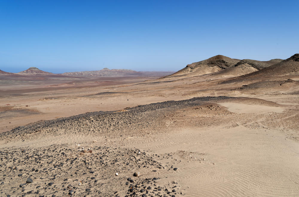 Die Landschaft schimmert in verschiedenen Farben