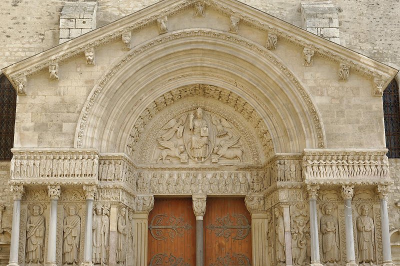 Portale der Kathedrale St.-Trophime Portale der Kathedrale St.-Trophime